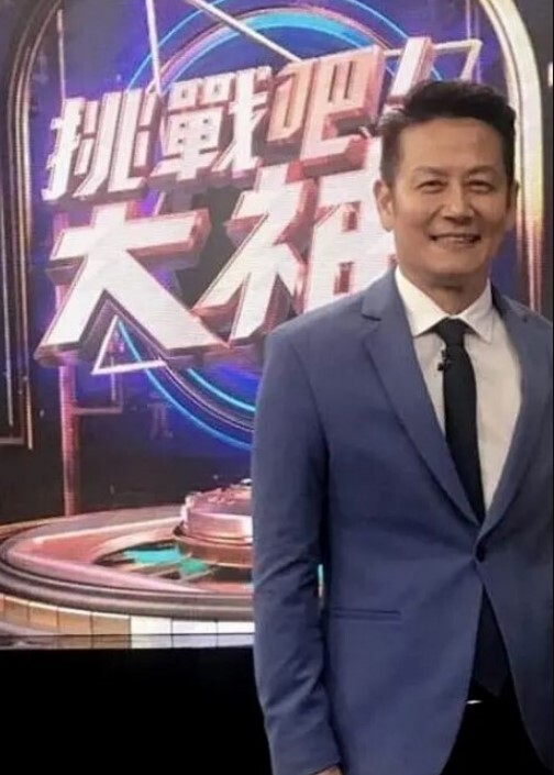颜射白虎妹妹 - 51视频